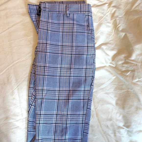 Pants - Picture 4 of 6